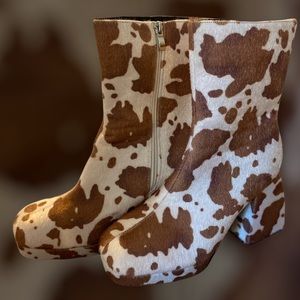 NWOB Trendy Cow Print Unique Heel Booties